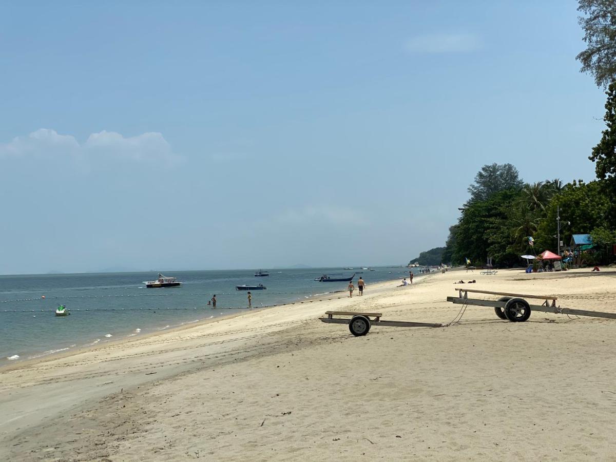 By The Sea @ Luxury Suites, Batu Feringgi Bagian luar foto